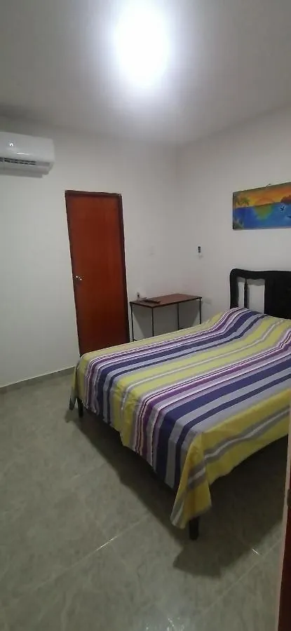 Guest house Habitaciones Y Apartamento Fania Gaira