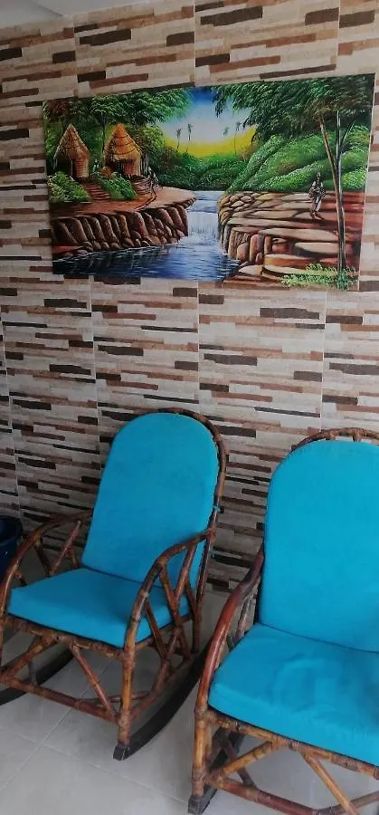Habitaciones Y Apartamento Fania Gaira Guest house